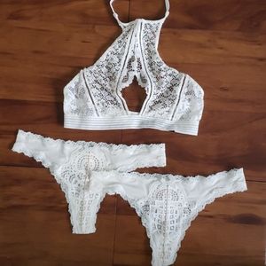 Victoria's Secret Very Sexy Bralette XS & 2 Thong